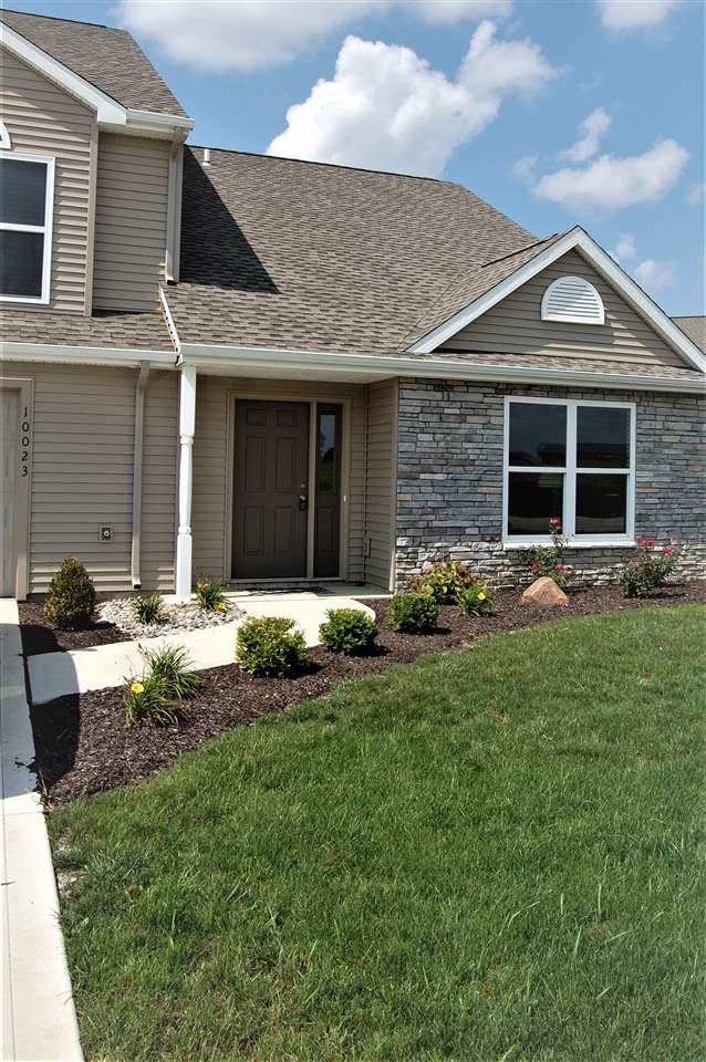 10023 Oak Trail Road Fort Wayne, IN 46825 - Photo 2 of 35