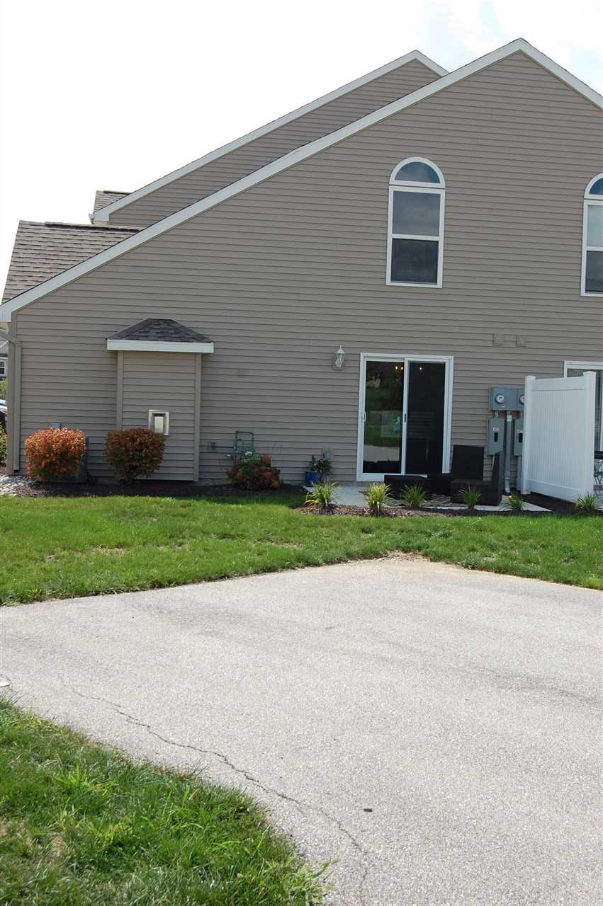 10023 Oak Trail Road Fort Wayne, IN 46825 - Photo 5 of 35