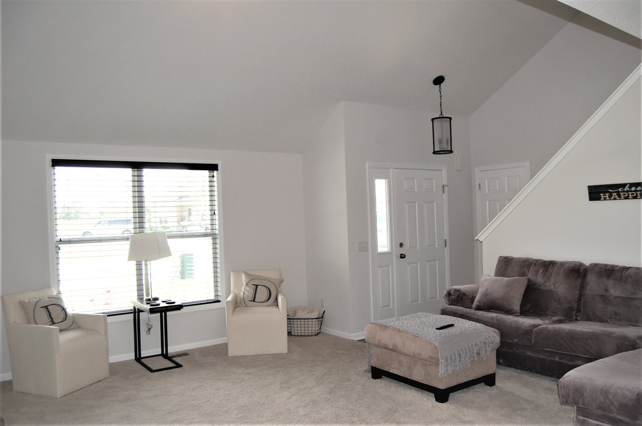 10023 Oak Trail Road Fort Wayne, IN 46825 - Photo 8 of 35