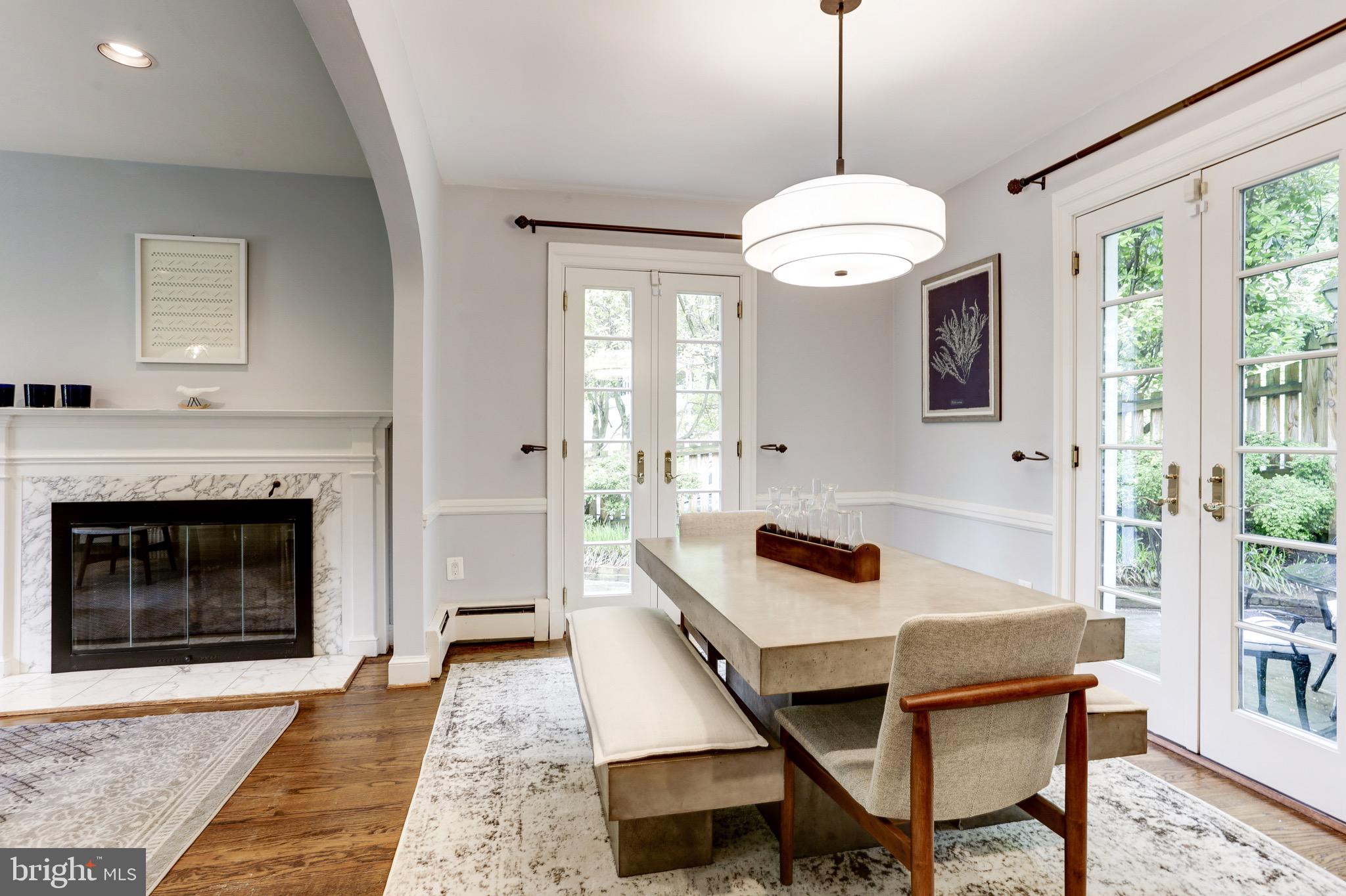 4700 Reservoir Road Northwest Washington, DC 20007 - Photo 16 of 36 a dining room with furniture and window