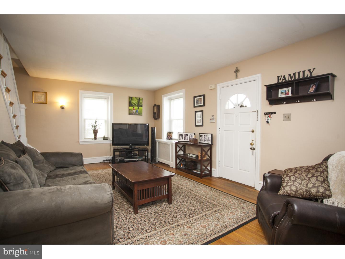 8128 Ridge Avenue Philadelphia, PA 19128 - Photo 3 of 23 Living Room