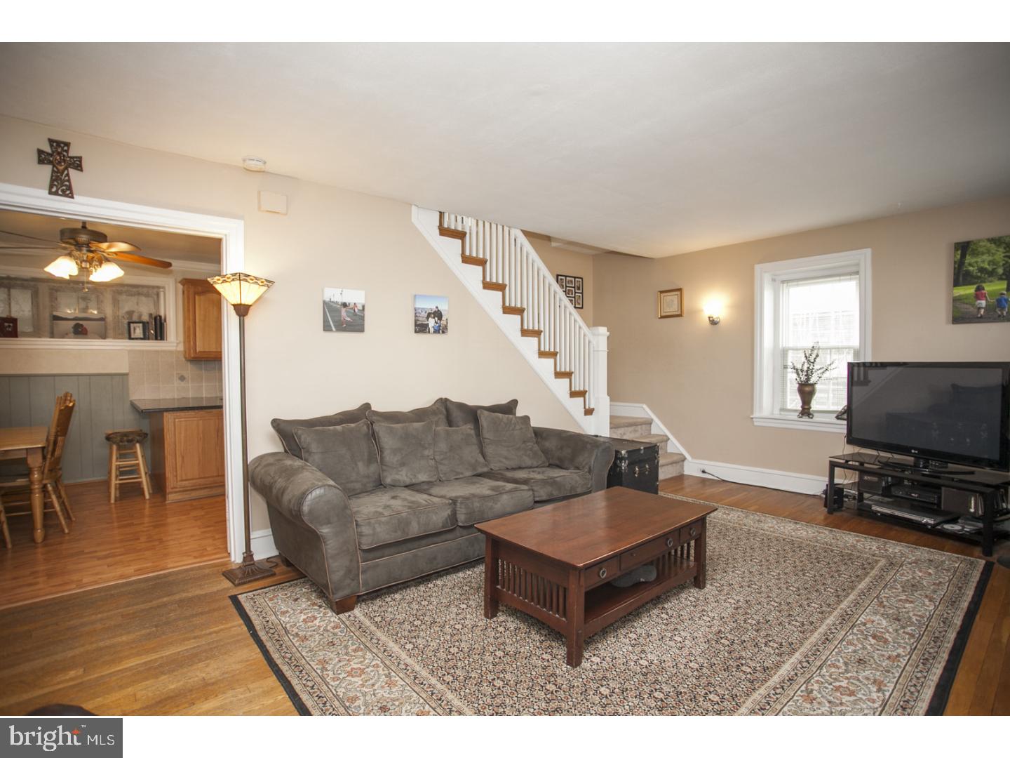 8128 Ridge Avenue Philadelphia, PA 19128 - Photo 5 of 23 Living Room