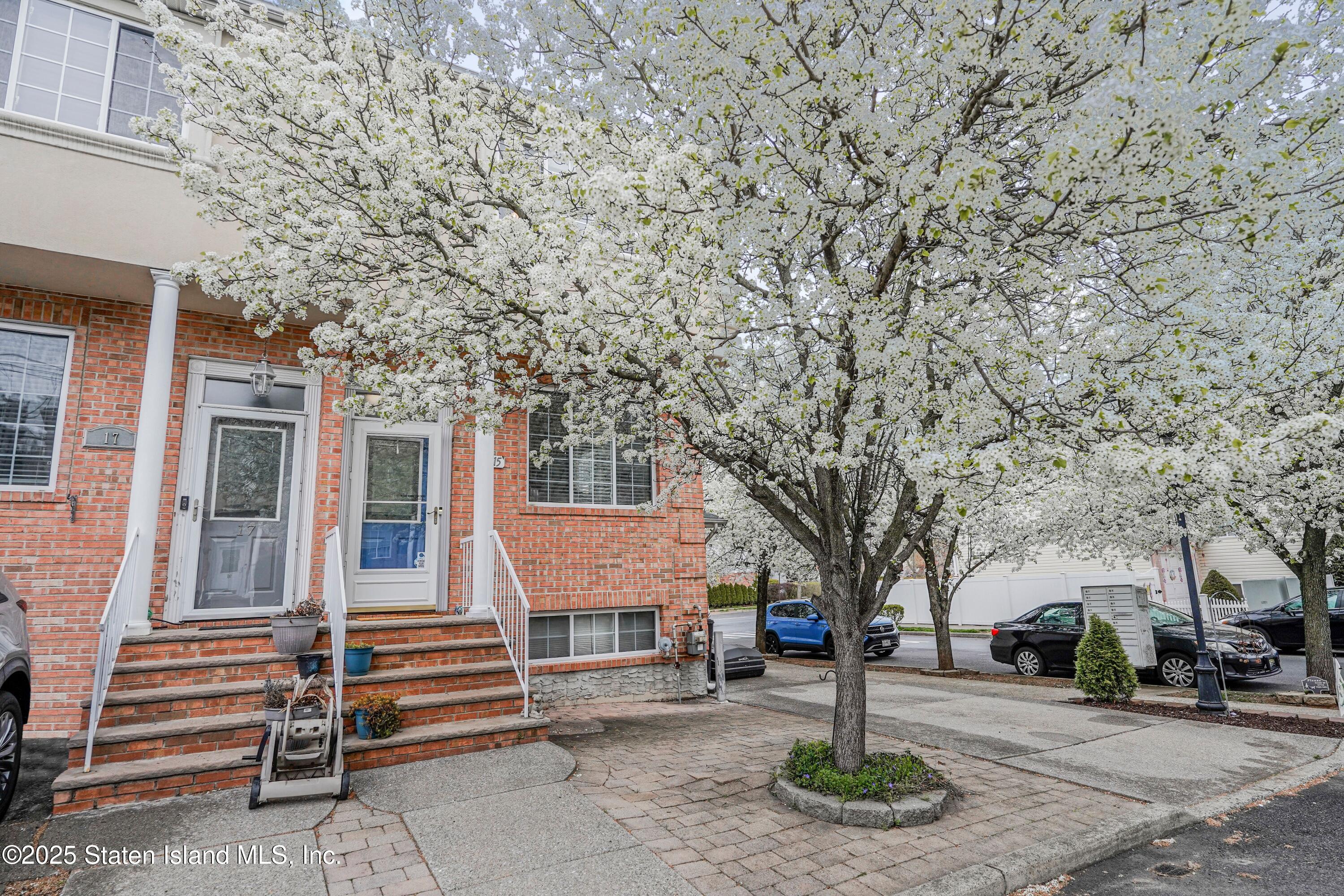 15 Knight Loop Staten Island, NY 10306 - Photo 2 of 30 Knight 32