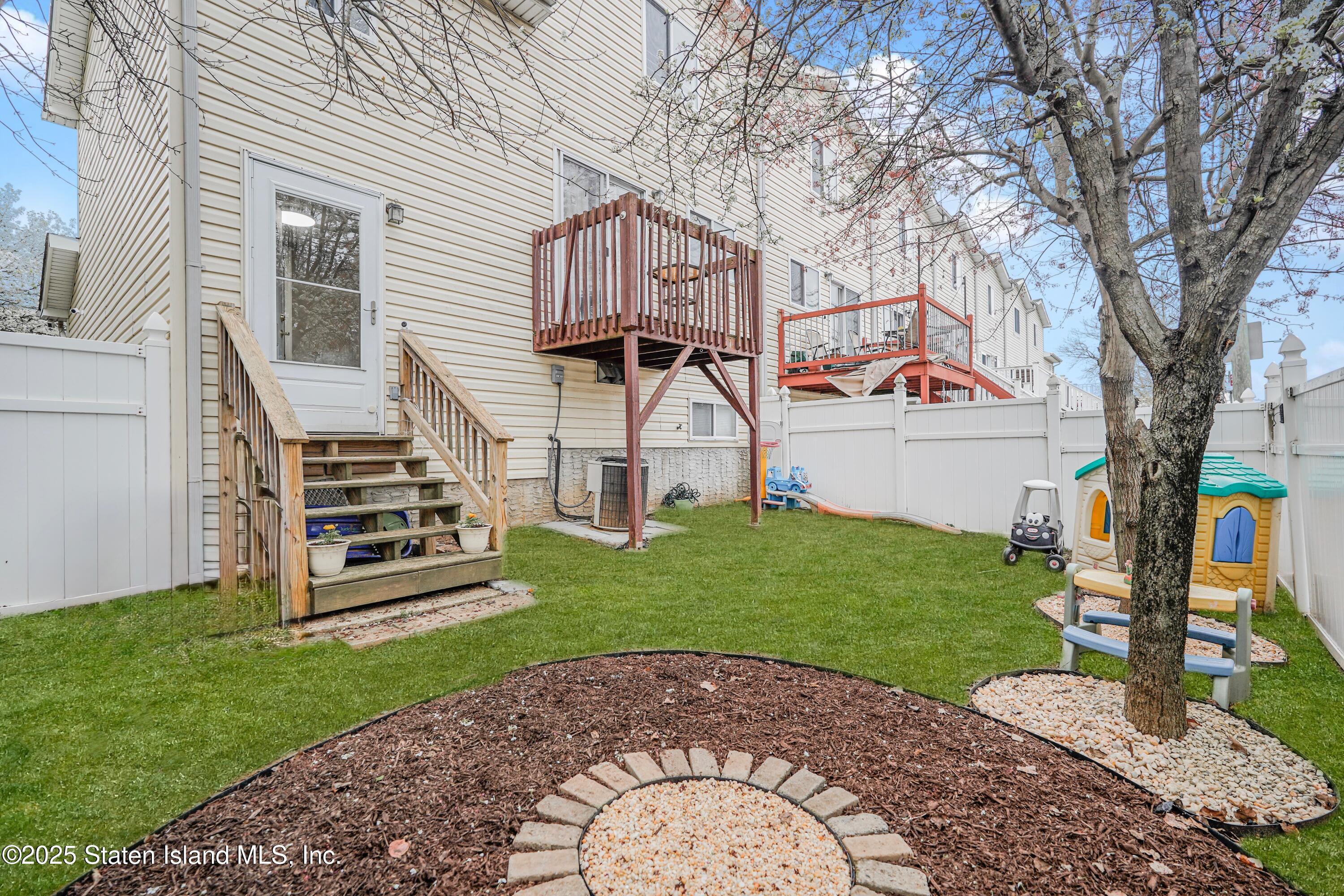 15 Knight Loop Staten Island, NY 10306 - Photo 29 of 30 IMG_4091