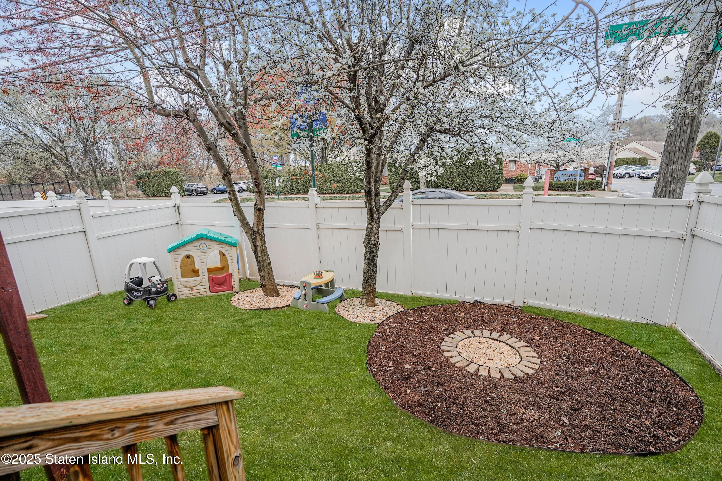 15 Knight Loop Staten Island, NY 10306 - Photo 30 of 30 Knight 21