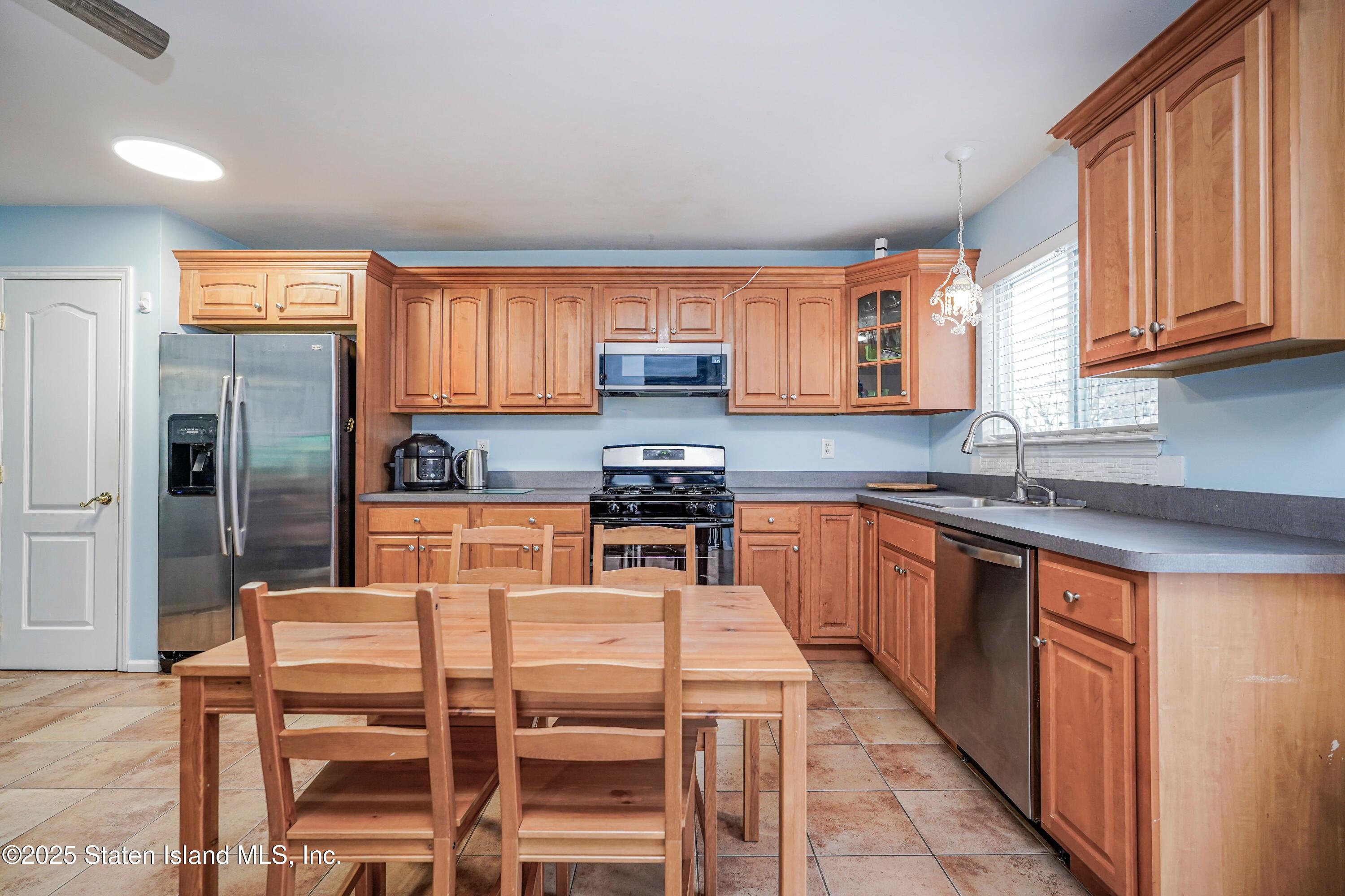 15 Knight Loop Staten Island, NY 10306 - Photo 9 of 30 Knight 30