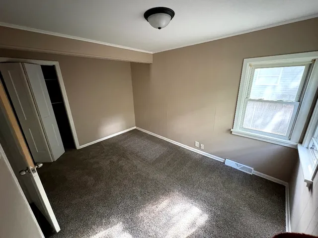 $1,295 | 5115 Maple Hill Drive, McHenry, IL 60050