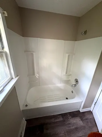 $1,295 | 5115 Maple Hill Drive, McHenry, IL 60050