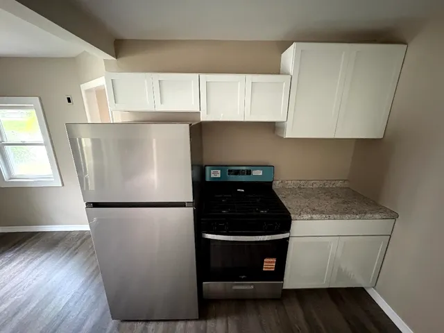 $1,295 | 5115 Maple Hill Drive, McHenry, IL 60050