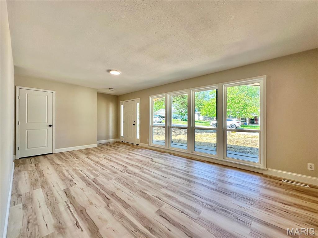412 Harpers Ferry Road Belleville, IL 62221 - Photo 3 of 38