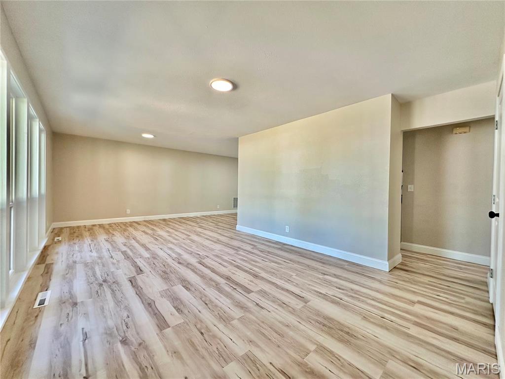 412 Harpers Ferry Road Belleville, IL 62221 - Photo 5 of 38