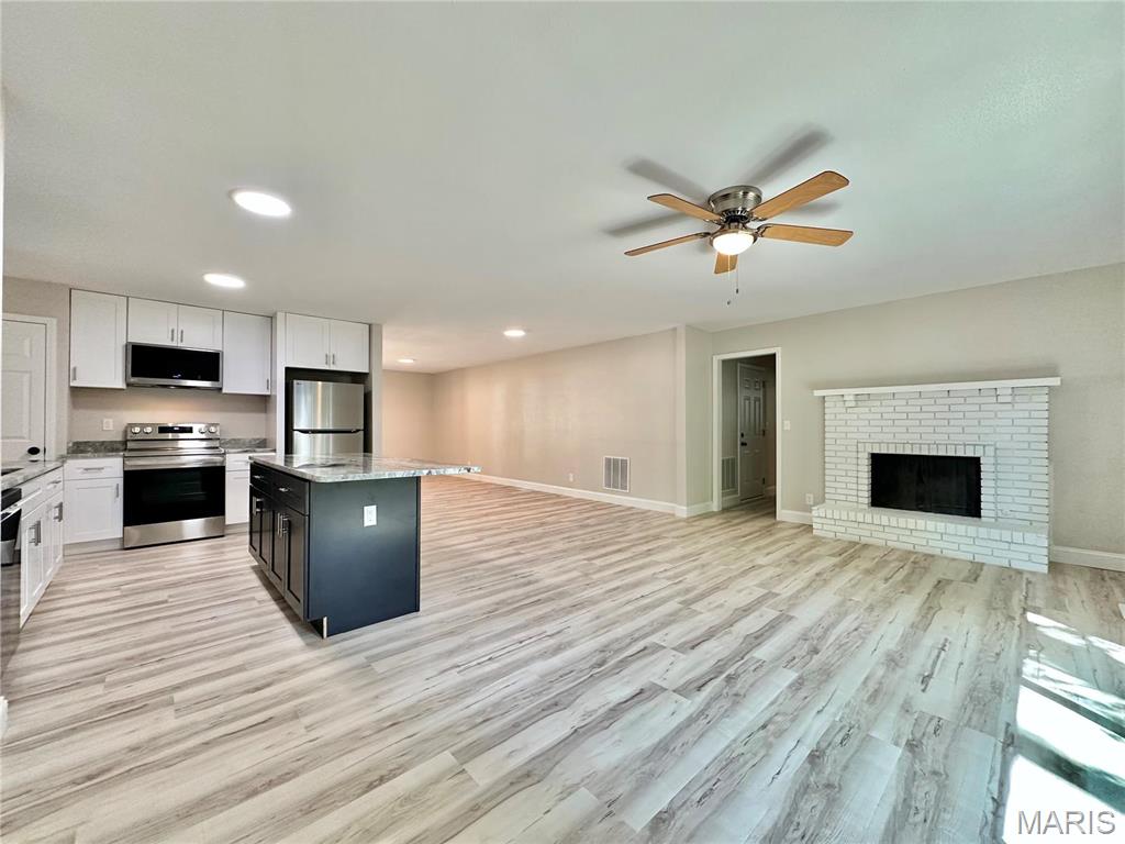 412 Harpers Ferry Road Belleville, IL 62221 - Photo 8 of 38