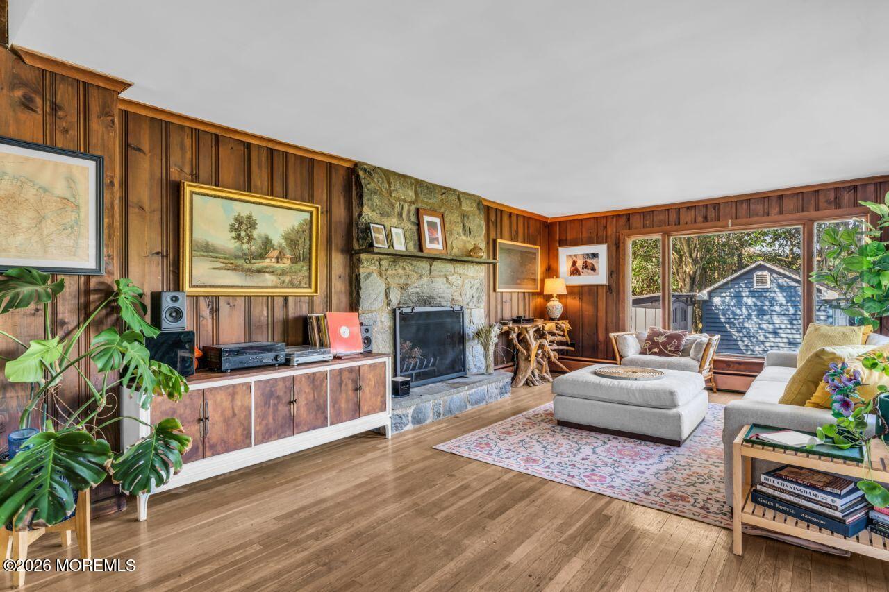 475 Locust Point Road Rumson, NJ 07760 - Photo 18 of 83 Formal LR