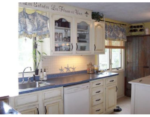 36 Debora Road North Attleboro, MA 02760 - Photo 4 of 16 Gallery Image 4