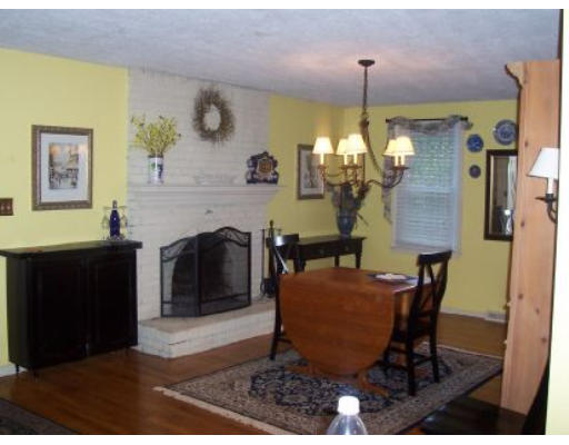 36 Debora Road North Attleboro, MA 02760 - Photo 5 of 16 Gallery Image 5