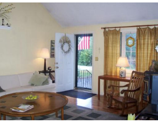 36 Debora Road North Attleboro, MA 02760 - Photo 6 of 16 Gallery Image 6