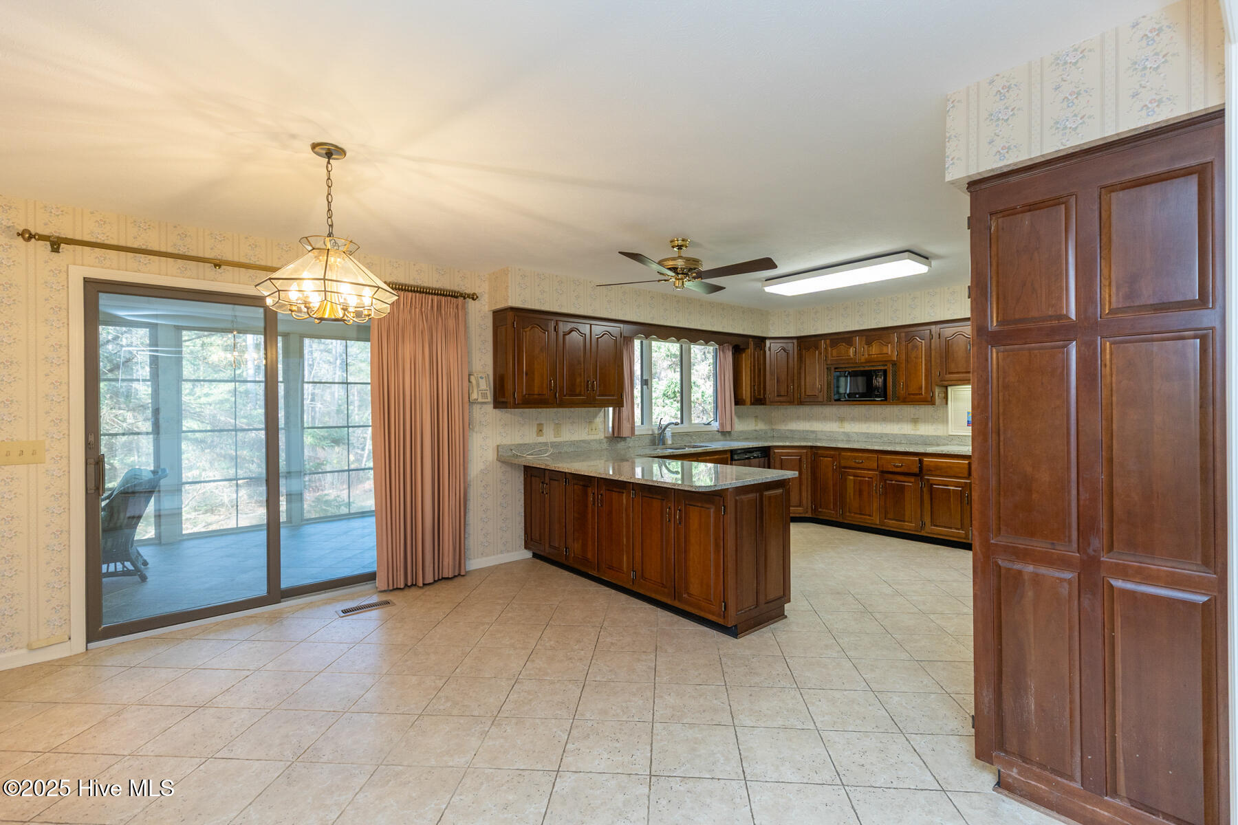 2 Parson Road Pinehurst, NC 28374 - Photo 13 of 37 breakfast nook-kitchen