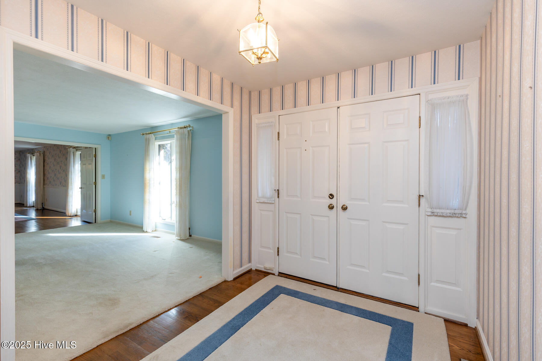 2 Parson Road Pinehurst, NC 28374 - Photo 3 of 37 foyer2