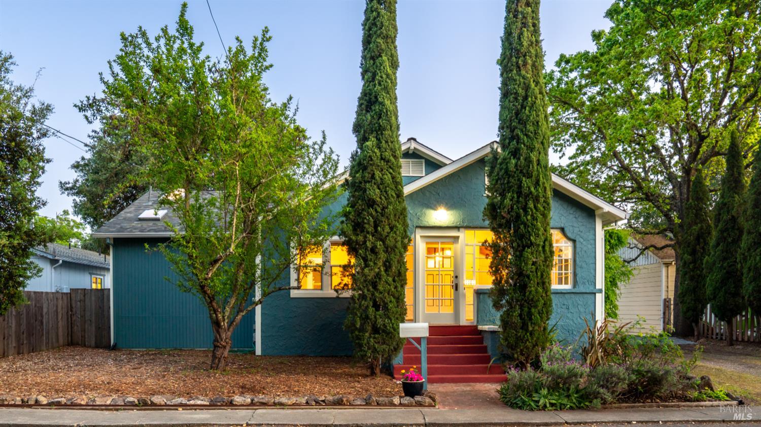 1160 Carr Avenue Santa Rosa, CA 95404 - Photo 53 of 56 a front view of a house with garden