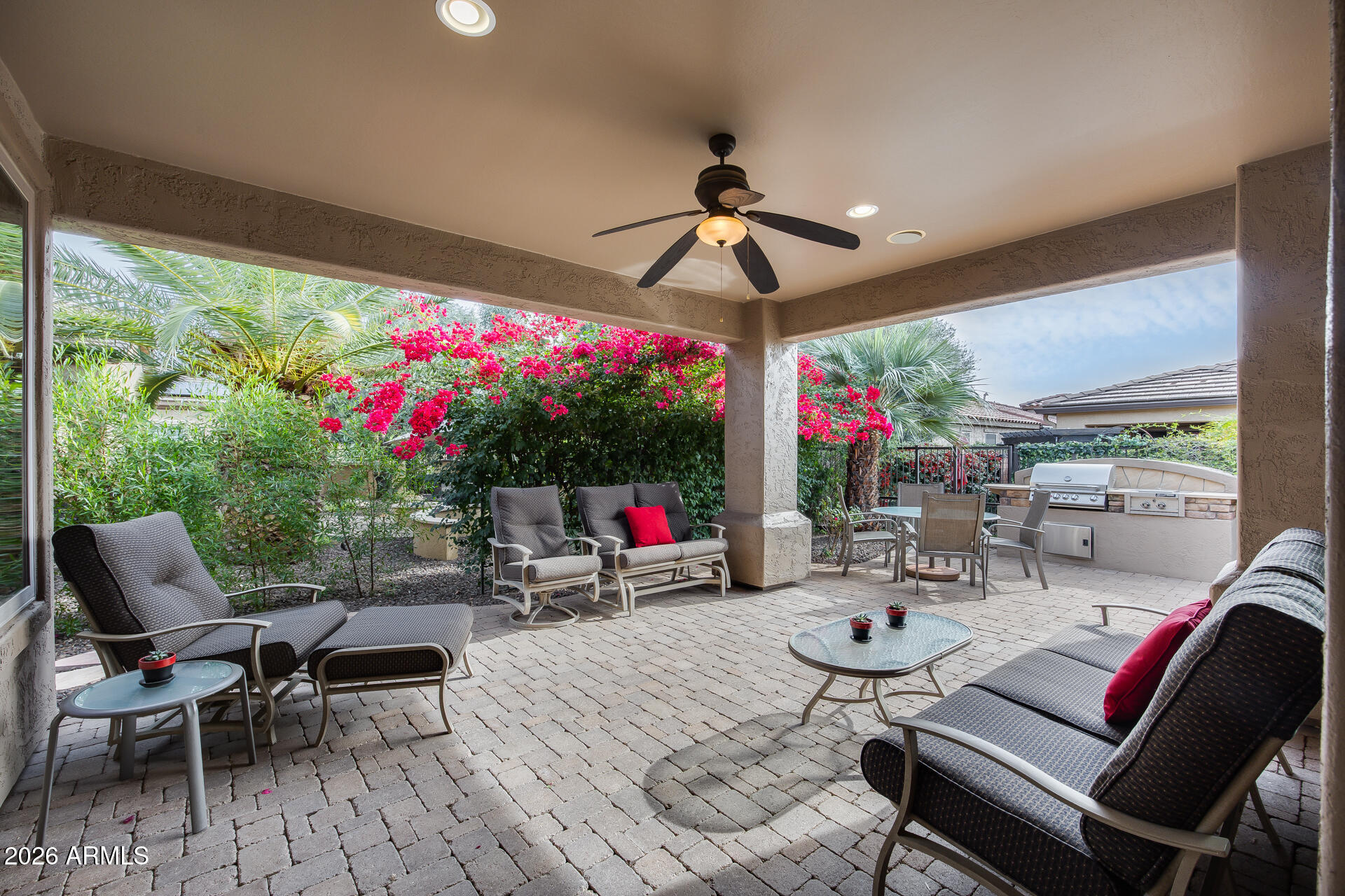 13055 West Cliffrose Road Peoria, AZ 85383 - Photo 19 of 52 55