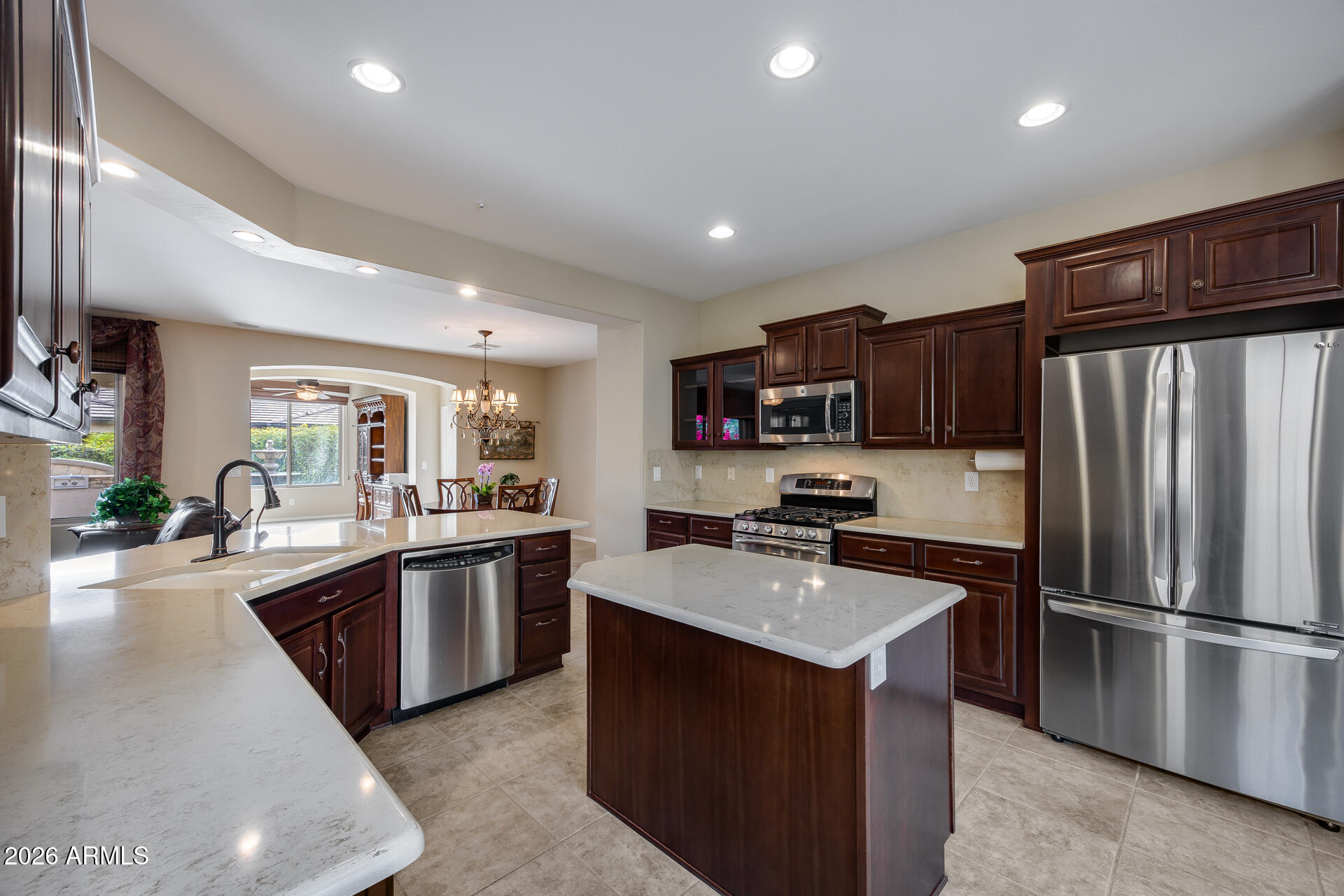 13055 West Cliffrose Road Peoria, AZ 85383 - Photo 9 of 52 49