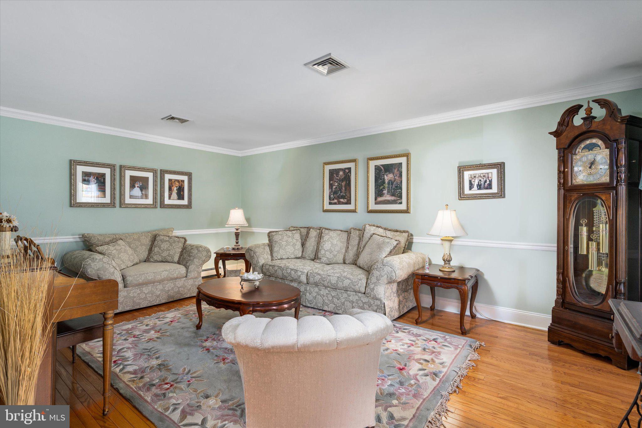 85 Line Road Trenton, NJ 08690 - Photo 14 of 38 Formal Living Room