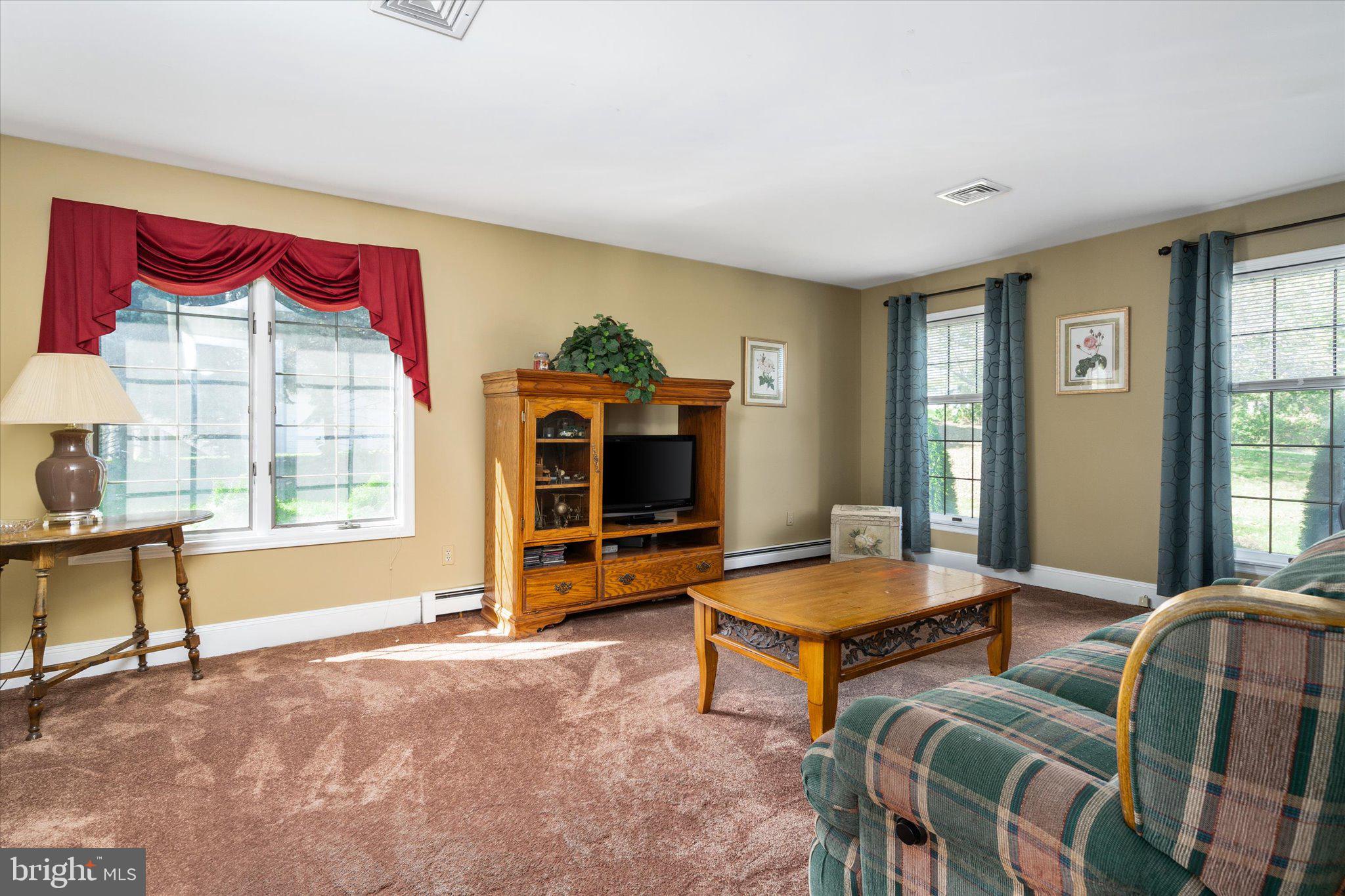85 Line Road Trenton, NJ 08690 - Photo 17 of 38 1st Floor Bedroom