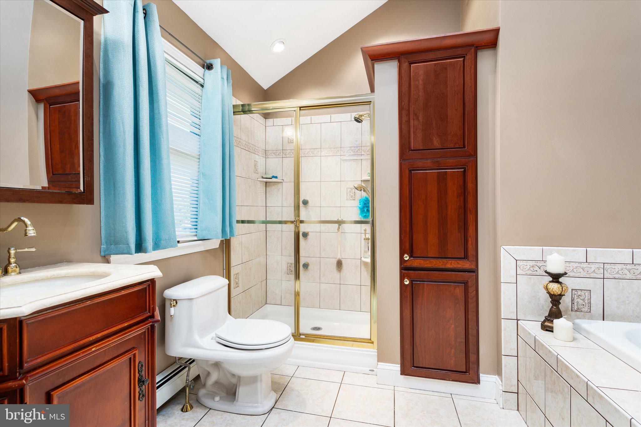 85 Line Road Trenton, NJ 08690 - Photo 23 of 38 Master Bathroom