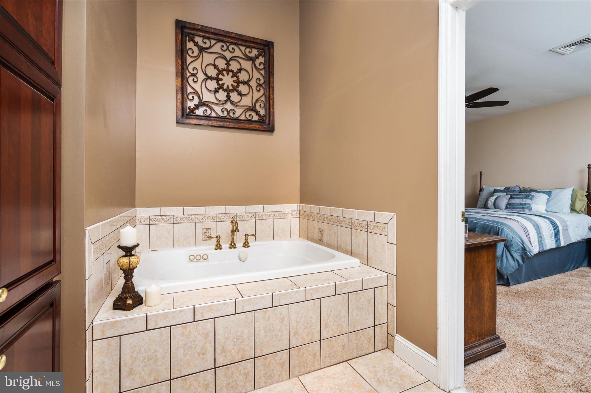 85 Line Road Trenton, NJ 08690 - Photo 24 of 38 Master Bathroom