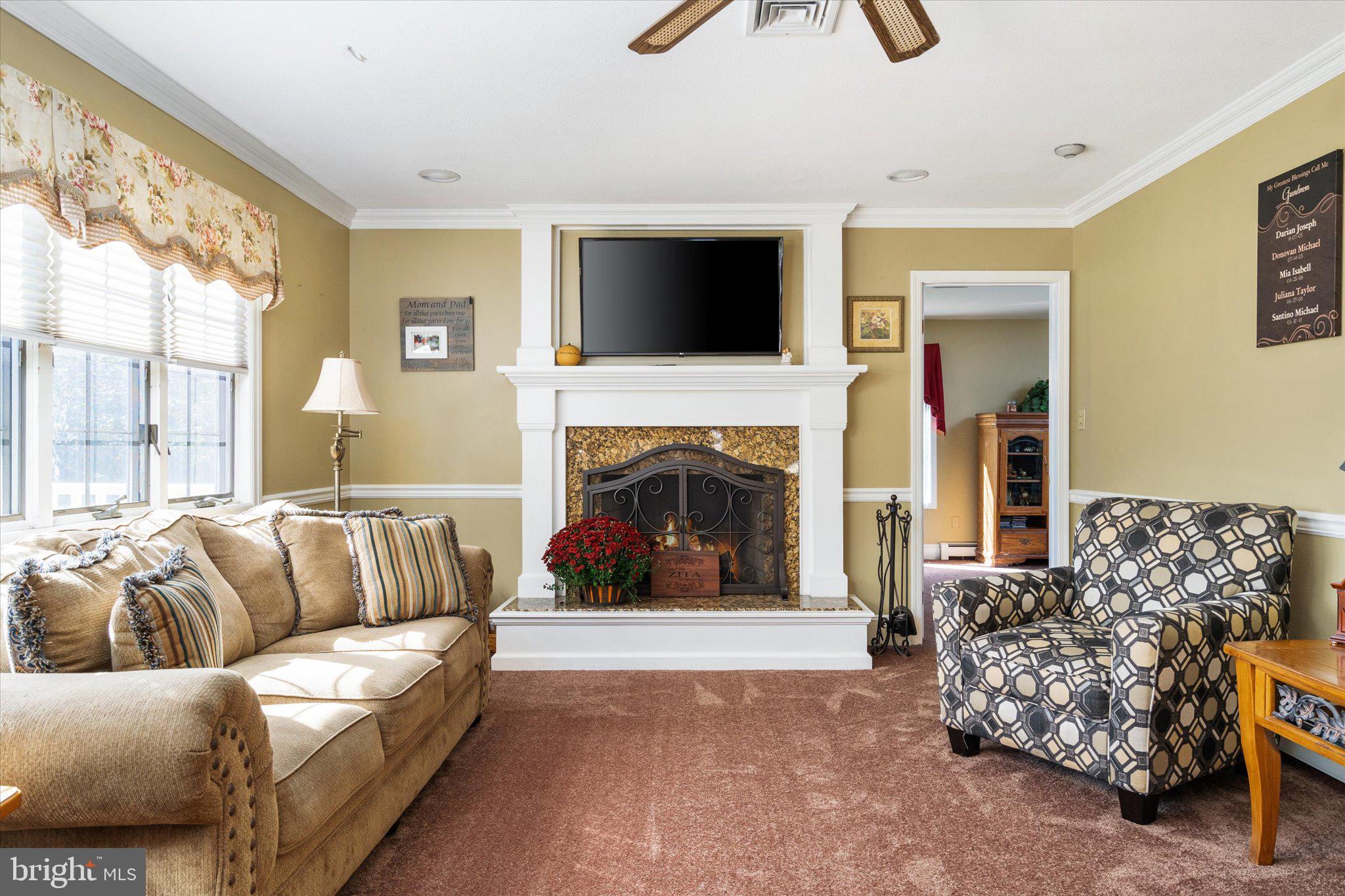 85 Line Road Trenton, NJ 08690 - Photo 10 of 38 Family Room