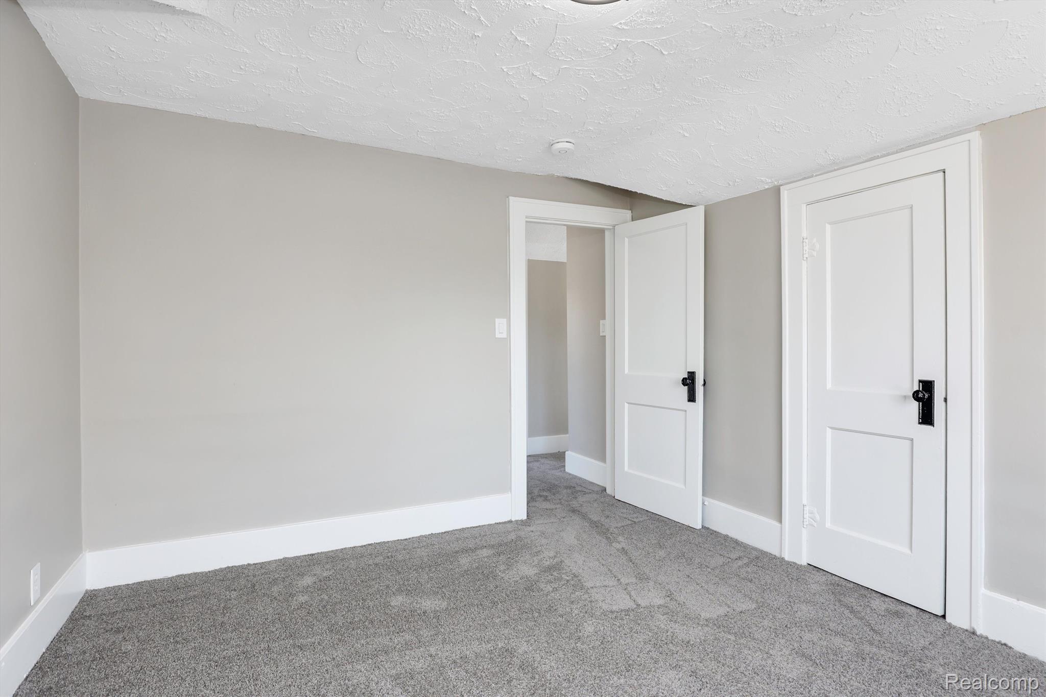 1079 Eaton Road Berkley, MI 48072 - Photo 26 of 36
