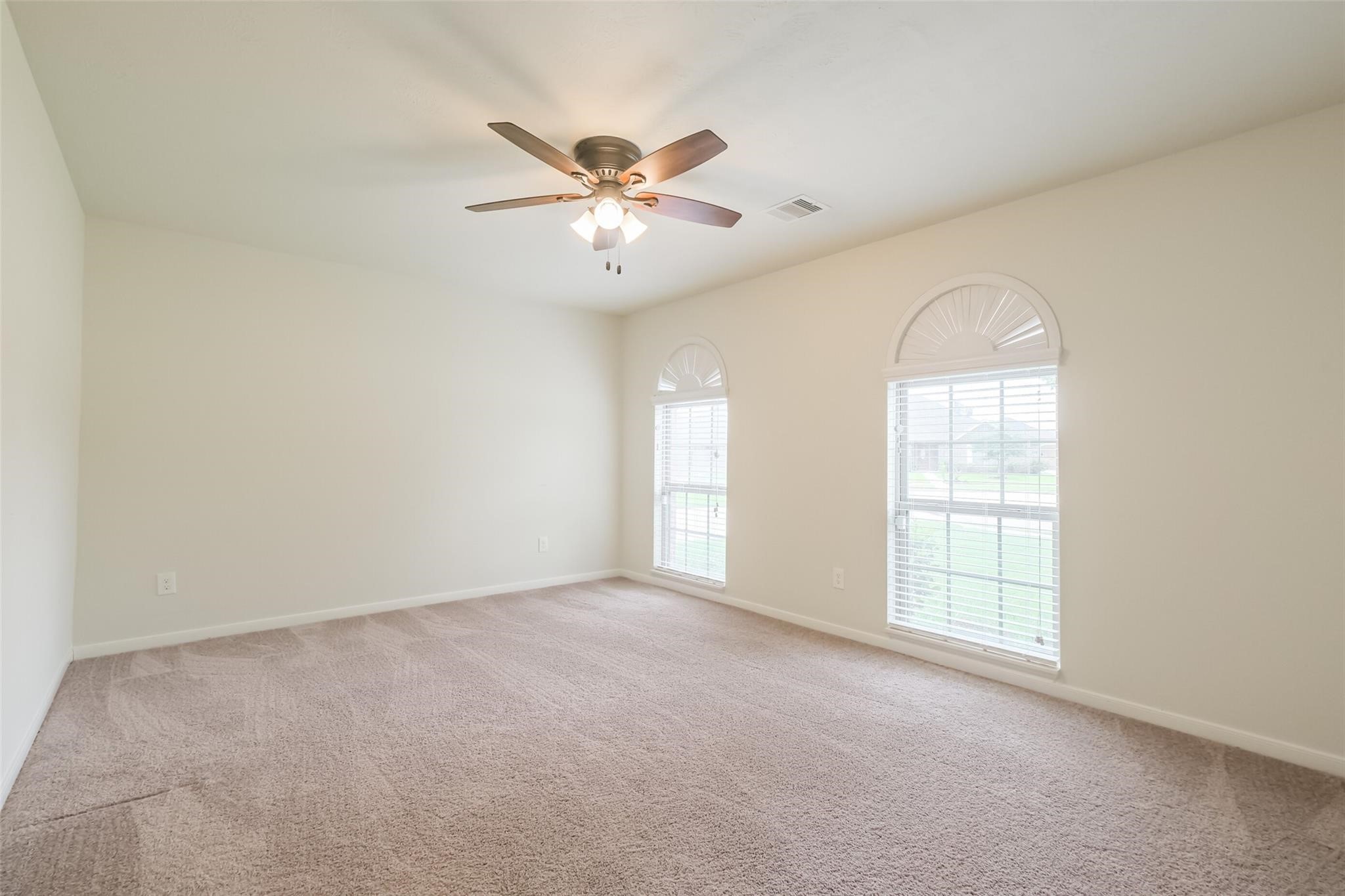 6811 Gonzales Point Manvel, TX 77578 - Photo 22 of 26 Secondary Bedroom
