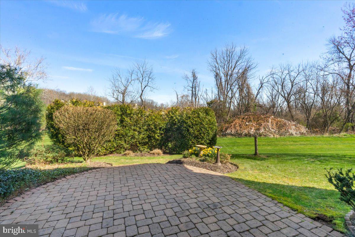 234 Bobwhite Road New Hope, PA 18938 - Photo 5 of 11 Gallery Image 5