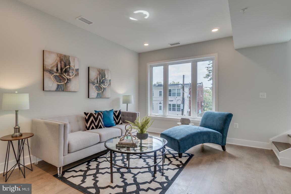 2205 40th Place Northwest, Unit 6 Washington, DC 20007 - Photo 2 of 22 Living Room
