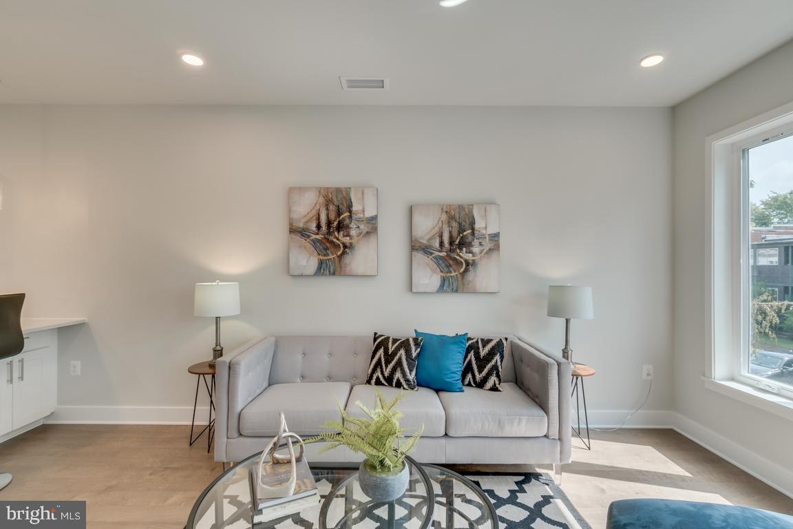 2205 40th Place Northwest, Unit 6 Washington, DC 20007 - Photo 3 of 22