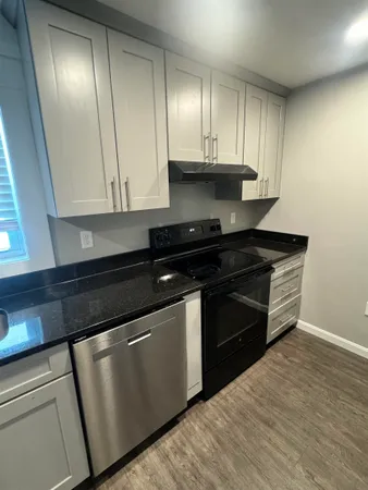 $3,425 | 9 Monarch Way, Unit 101, Portsmouth, NH 03801