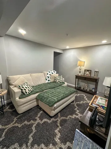 $3,425 | 9 Monarch Way, Unit 101, Portsmouth, NH 03801