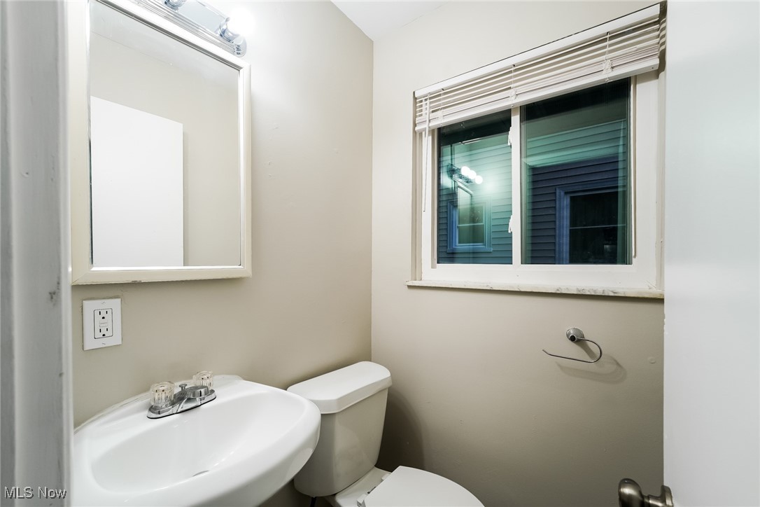 3655 Langton Road Cleveland, OH 44121 - Photo 17 of 20 Gallery Image 17
