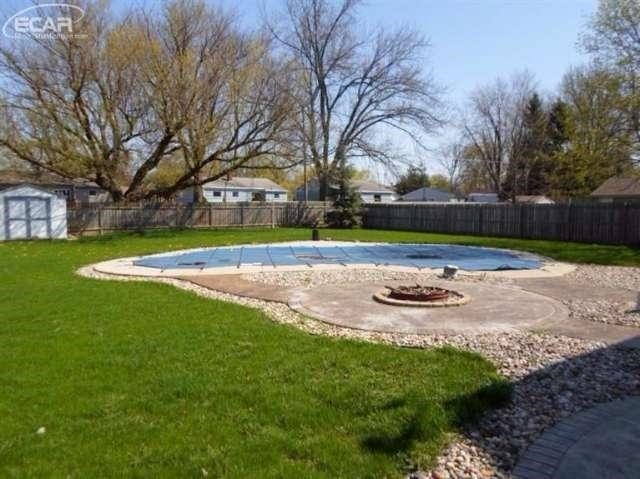 930 North Road Fenton, MI 48430 - Photo 2 of 7 21115847-1.JPG