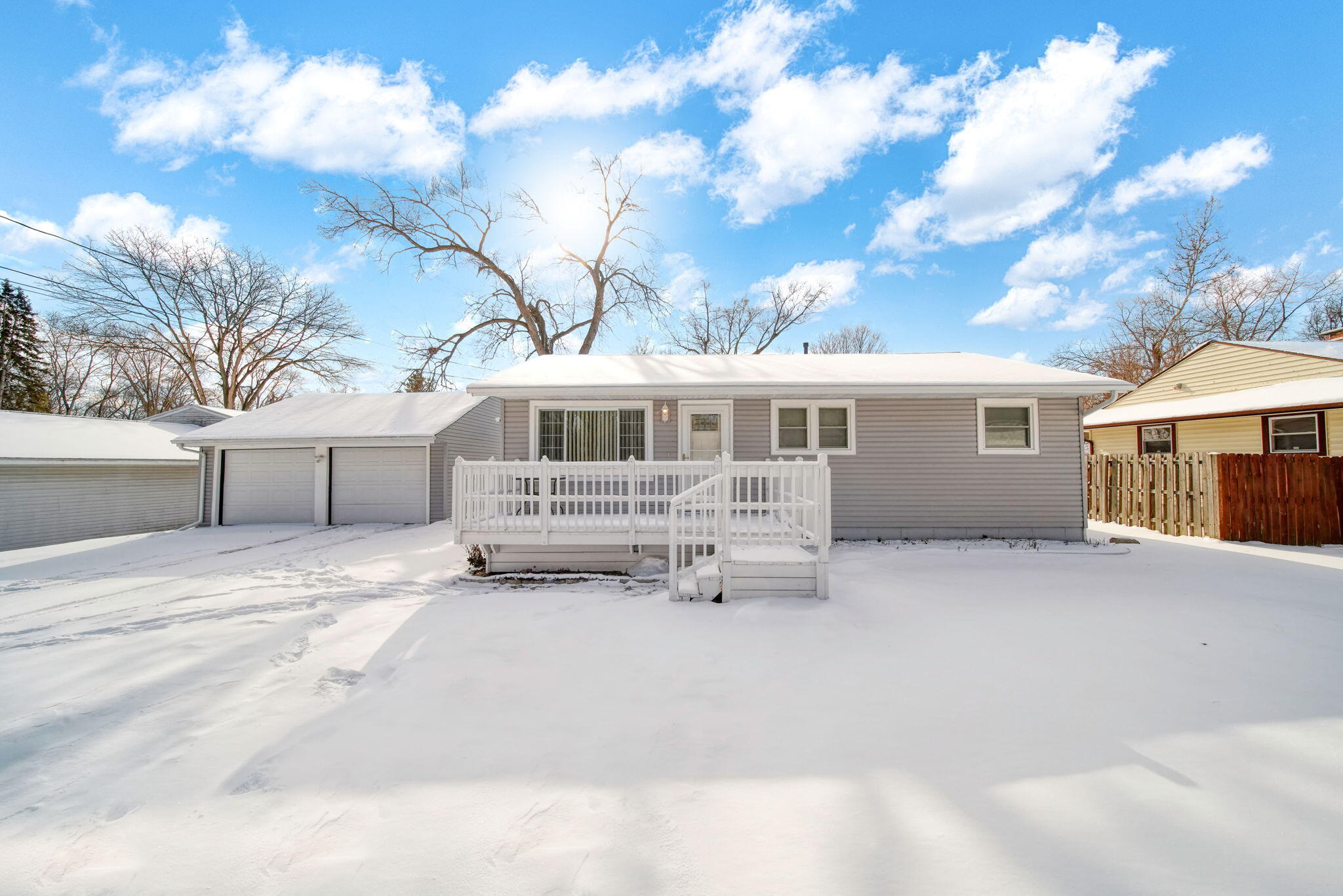335 Prairie Street Jackson, MI 49203 - Photo 2 of 35 3-web-or-mls-DSC09367_HDR
