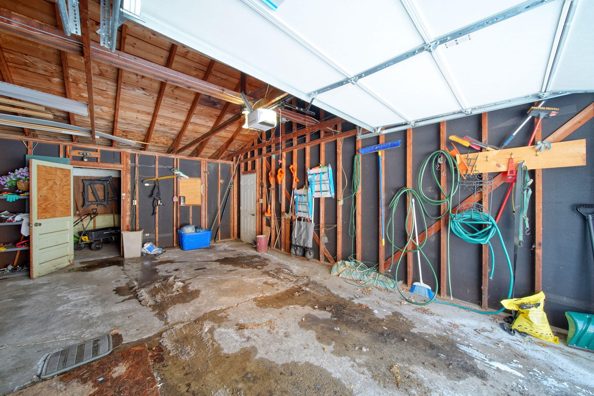 335 Prairie Street Jackson, MI 49203 - Photo 29 of 35 30-web-or-mls-DSC09350_HDR