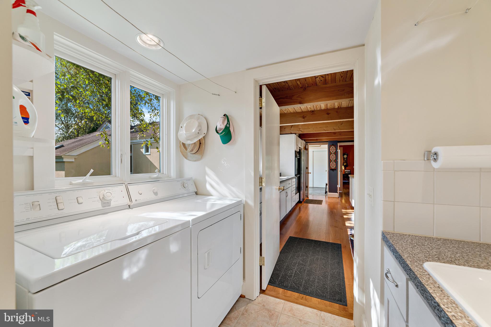 6672 John Barton Payne Road Marshall, VA 20115 - Photo 22 of 51 His and hers baths