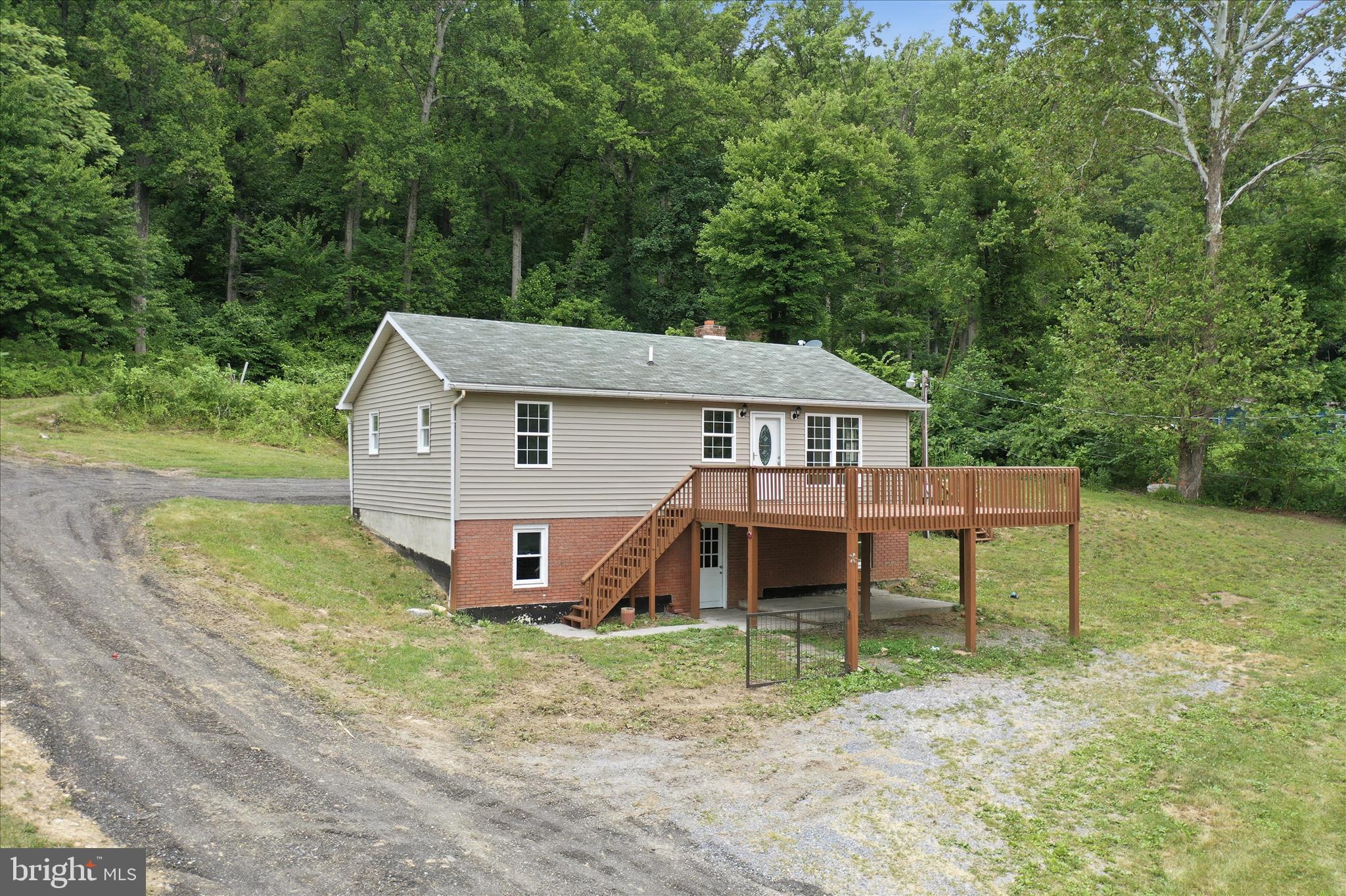 839 Needmore Road Martinsburg, WV 25403 - Photo 3 of 44