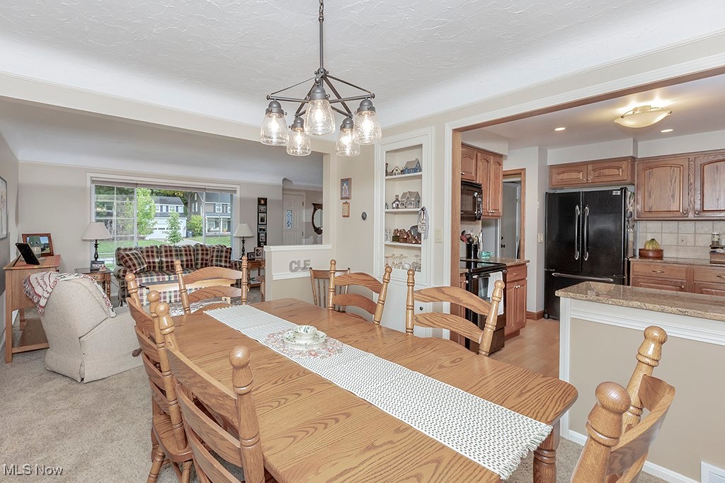 1116 Croyden Road Lyndhurst, OH 44124 - Photo 9 of 50 Gallery Image 9