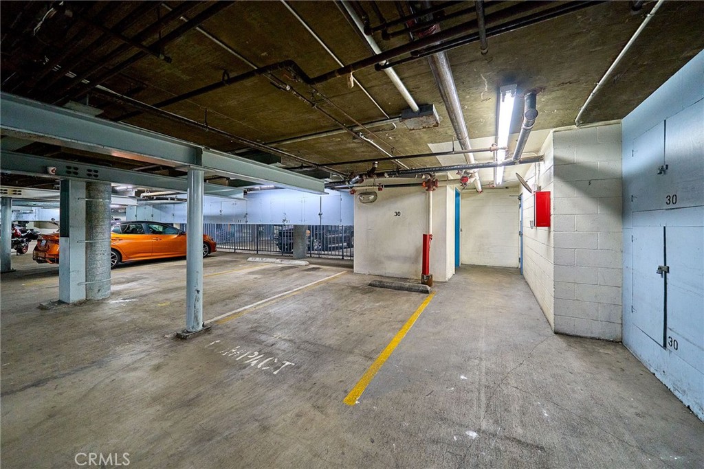 720 West 4th Street, Unit 305 Long Beach, CA 90802 - Photo 37 of 52 a view of garage