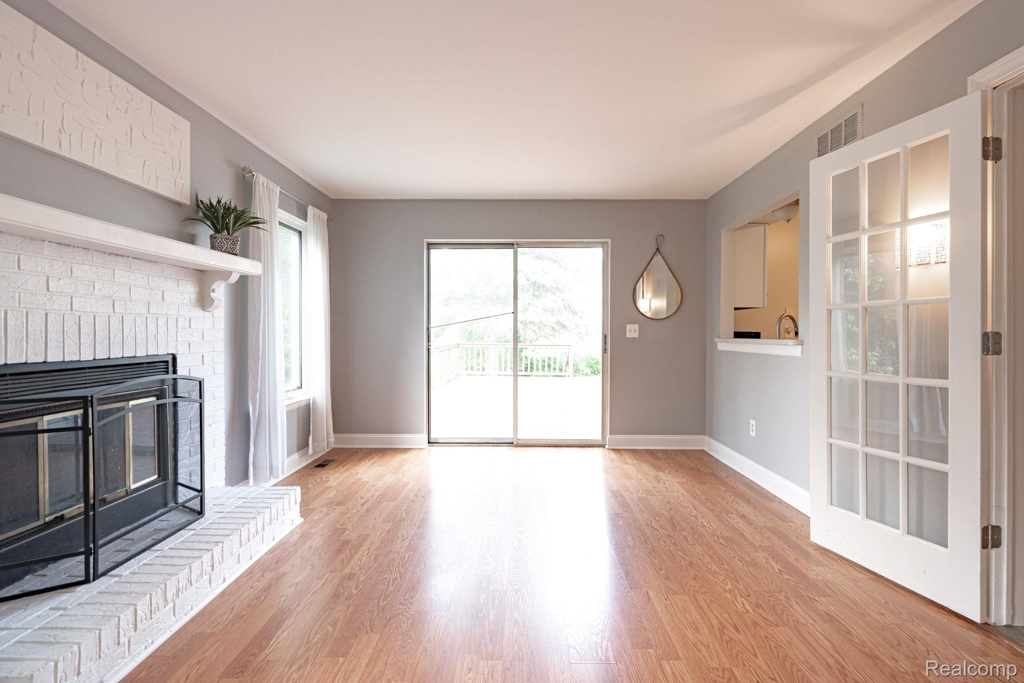 1642 Dancer Drive Rochester, MI 48307 - Photo 10 of 36 16-web-or-mls-interiors-7.jpg