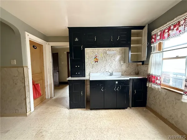 $1,050 | 733 Lasalle Avenue, Buffalo, NY 14215