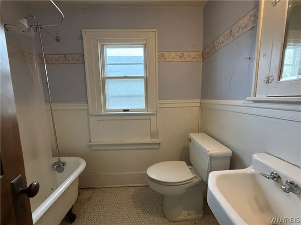 $1,050 | 733 Lasalle Avenue, Buffalo, NY 14215