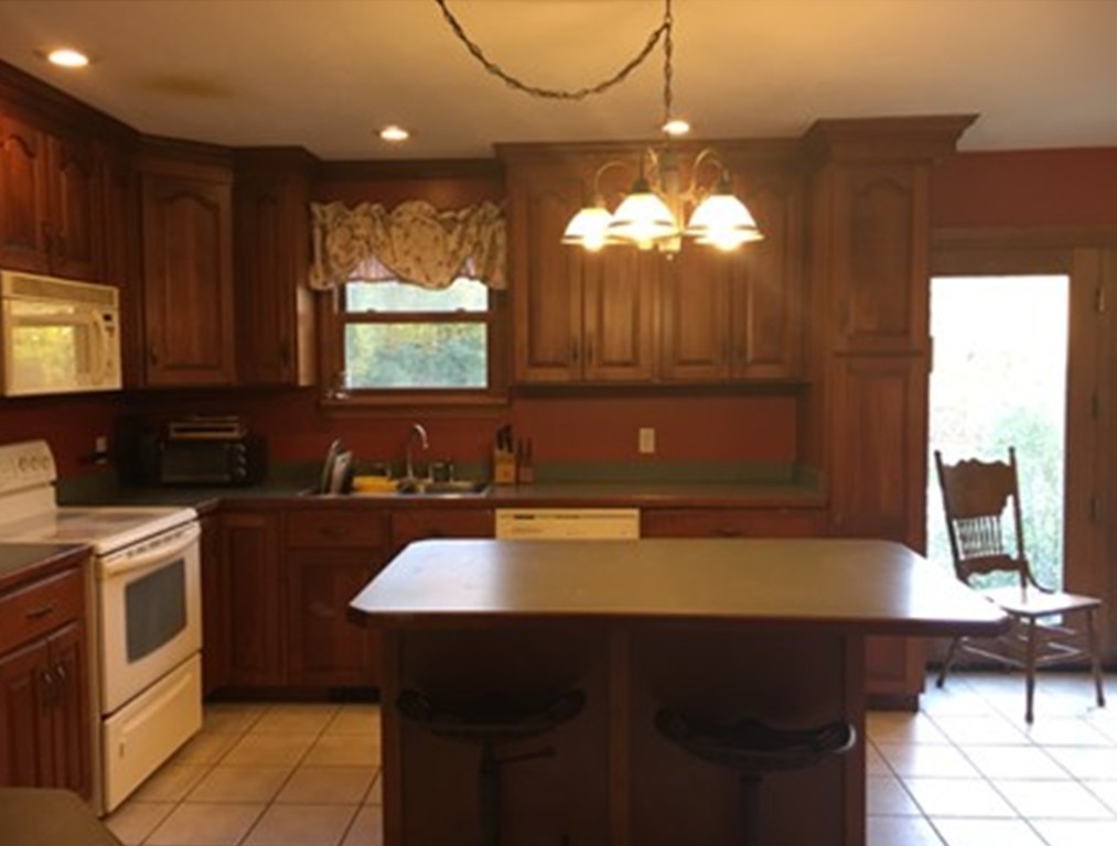 14 Tom Casey Road Spencer, MA 01562 - Photo 4 of 14
