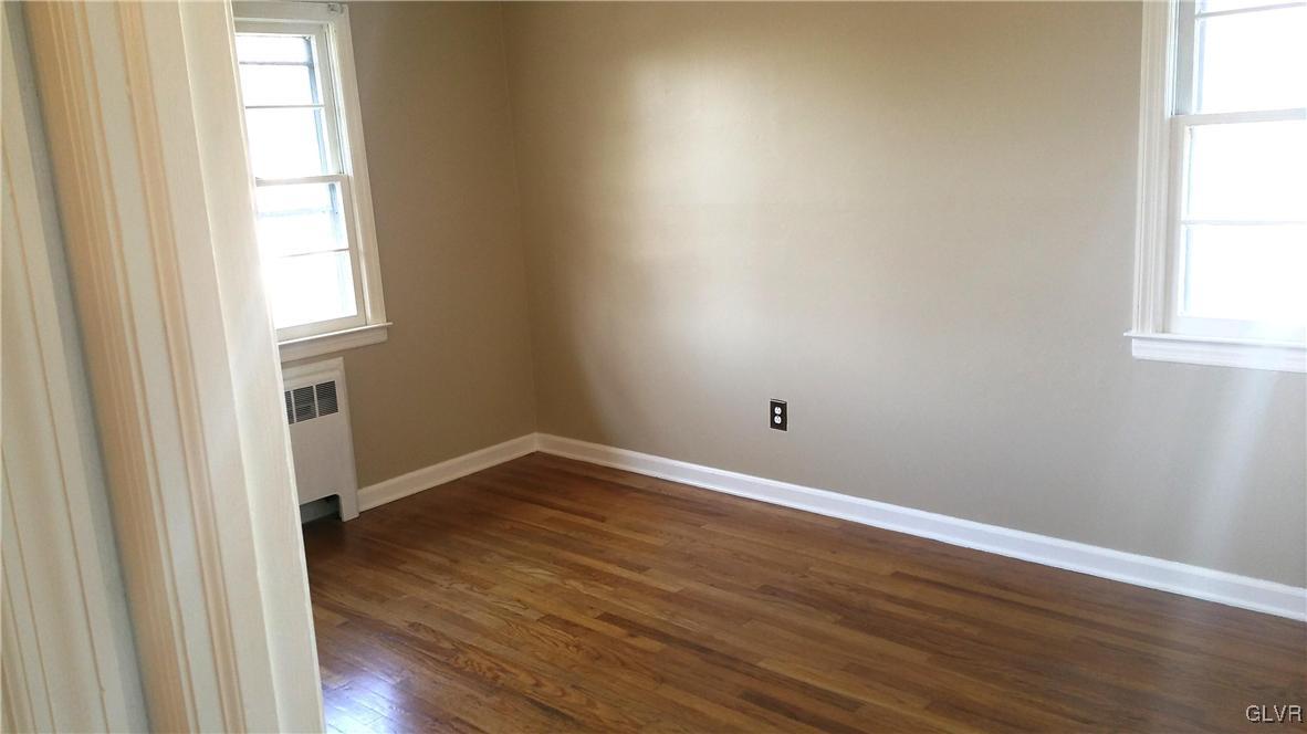 3016 Avon Road Bethlehem, PA 18017 - Photo 11 of 16 Gallery Image 11